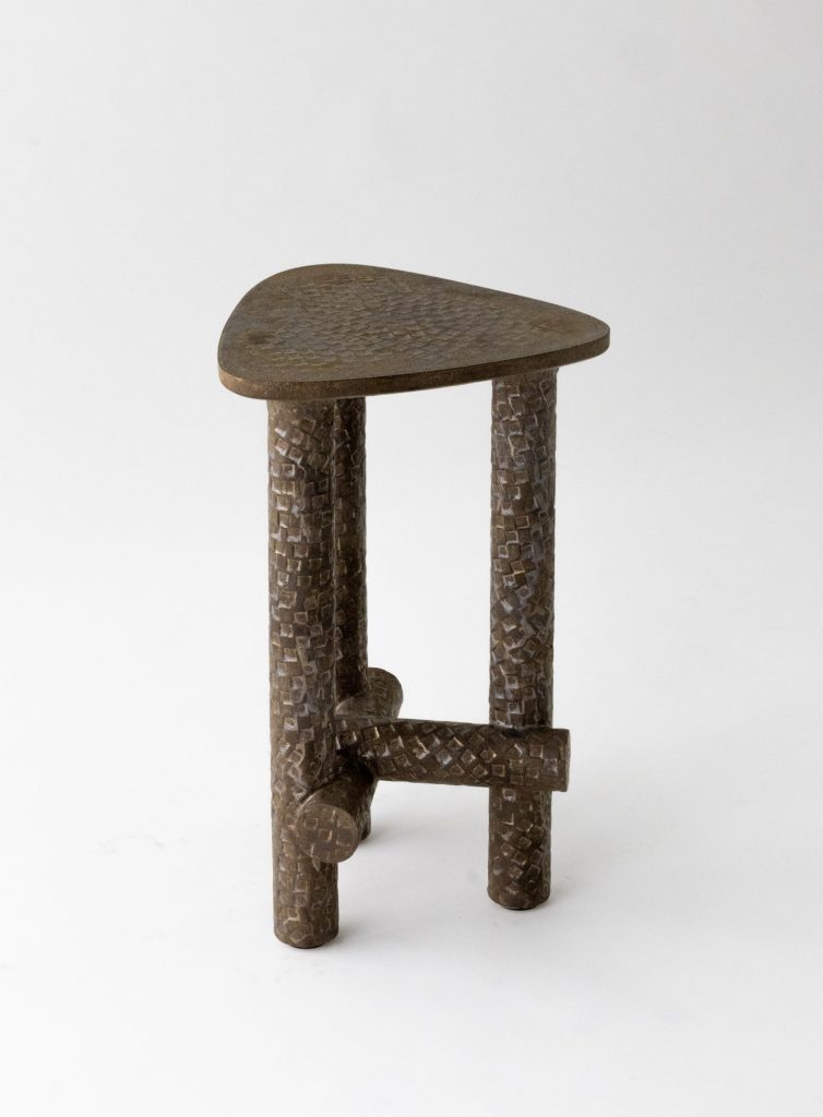 &lsquo;Battoir&rsquo; Pedestal